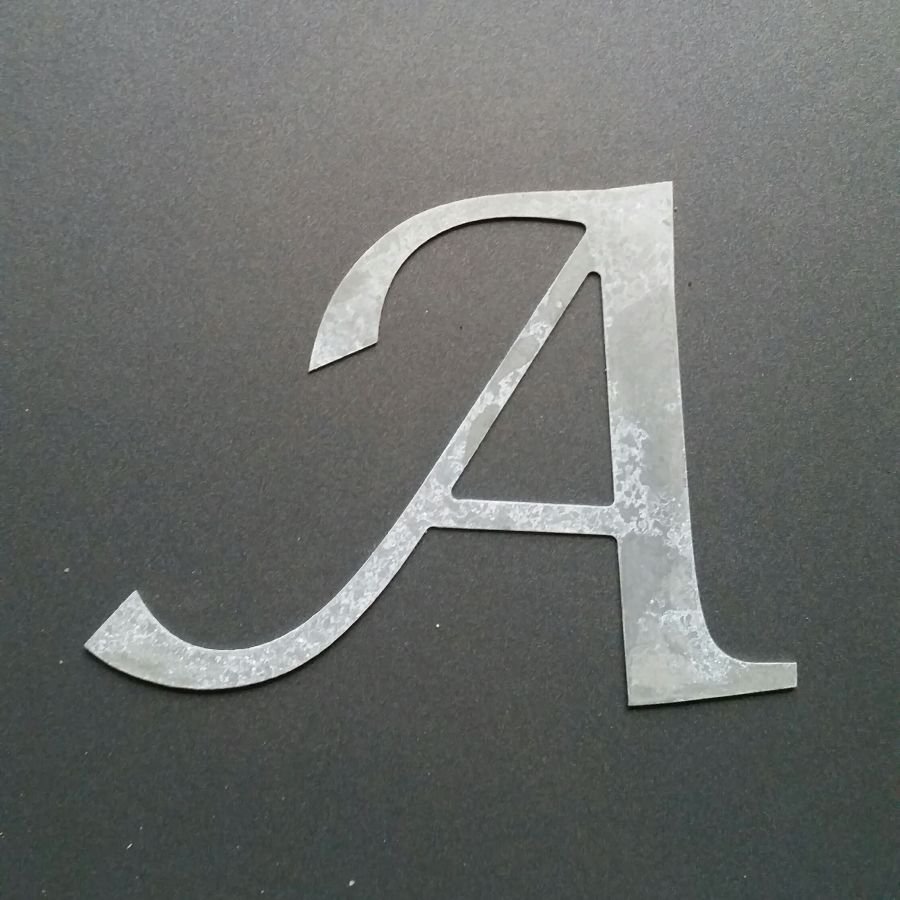 Bokstavsskylt i zink LUCIDA CALLIGRAPHY