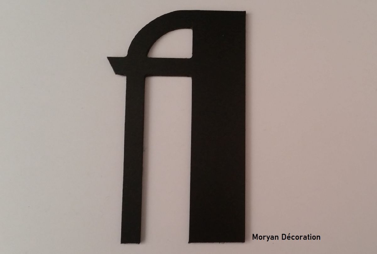 Plastbokstav PVC svart BETTY BLACK