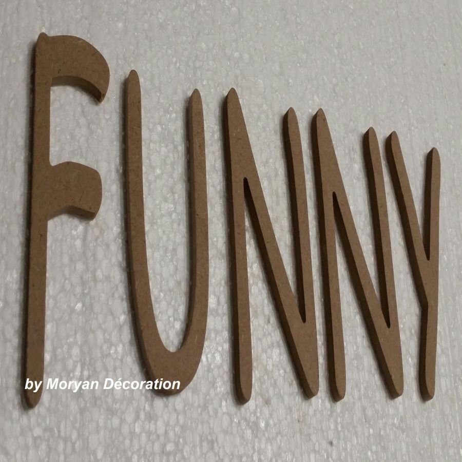 Dekorativ träbokstav FUNNY
