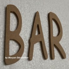 Dekorativ träbokstav BAR