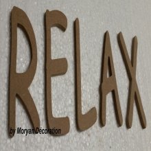 Dekorativ träbokstav RELAX